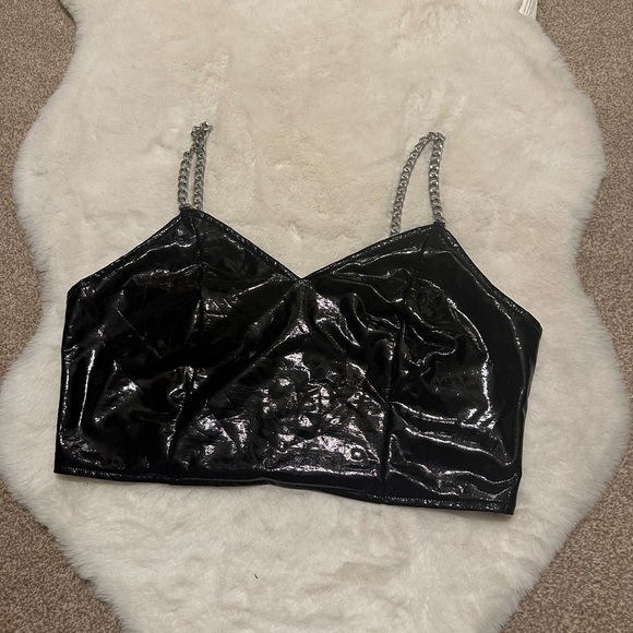 Shein wet look chain strap crop top L - Picture 6 of 6